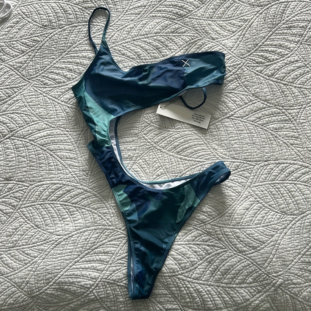 One piece bikini